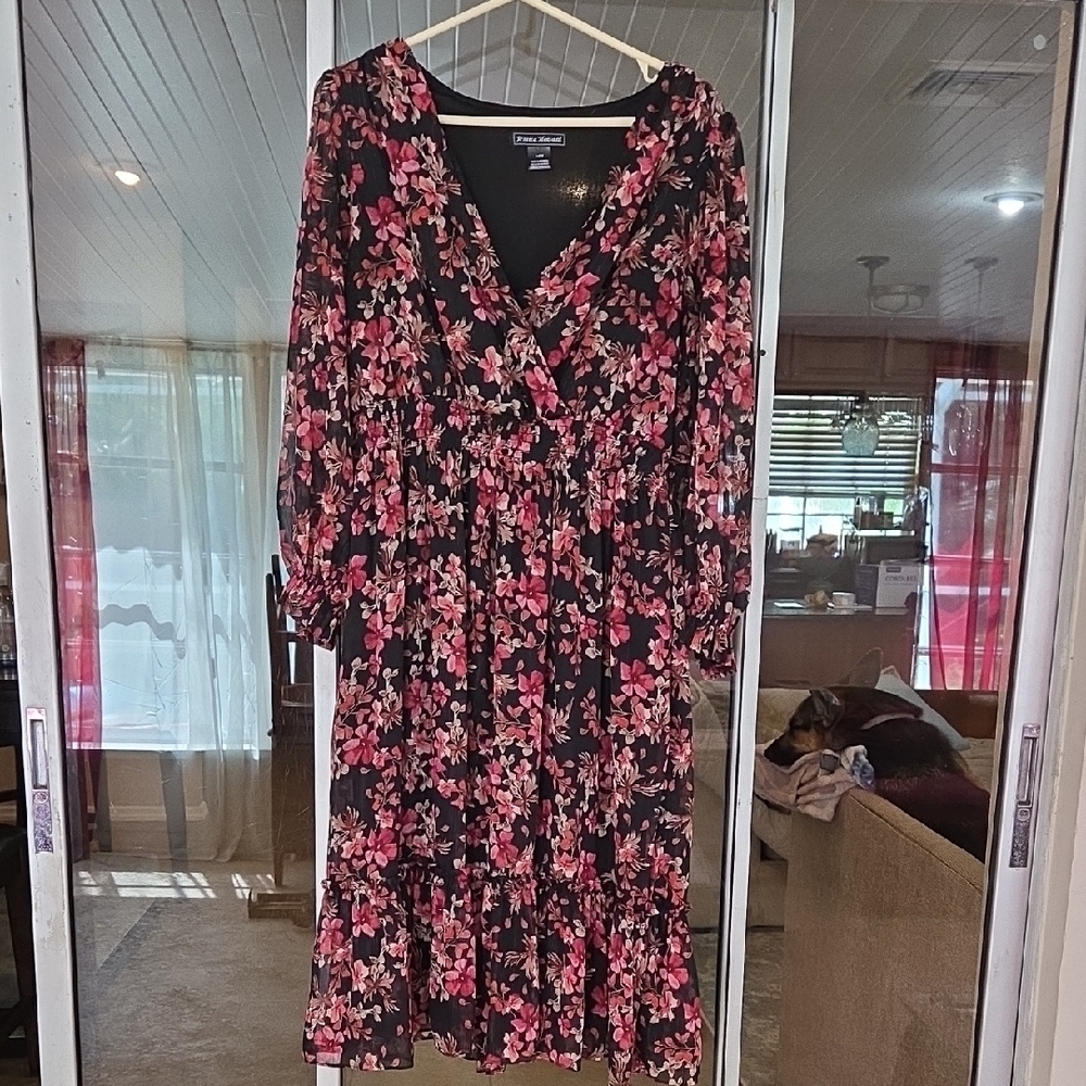 Jessica Howard Black and Pink Floral Long Sleeve Dress